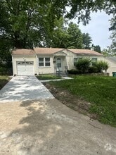 Building Photo - 1223 Bakewell Dr