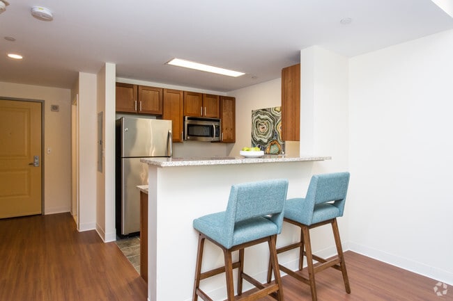 Photo - Peninsula Apartments