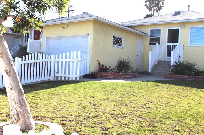 Building Photo - 939 Hillcrest St