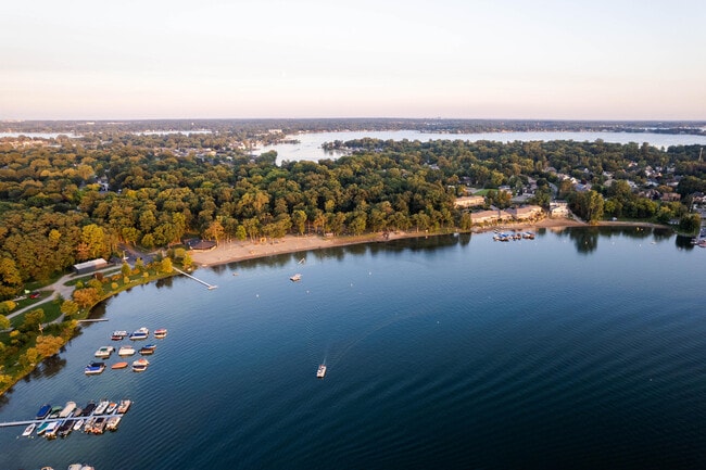 Building Photo - 169 Gateway Dr