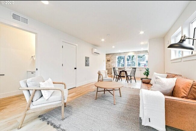 Foto del edificio - 617 N Lombard St