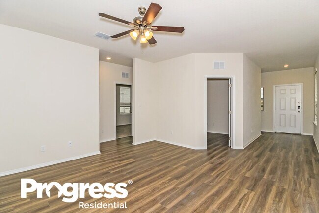 Building Photo - 333 Cobb Br Dr
