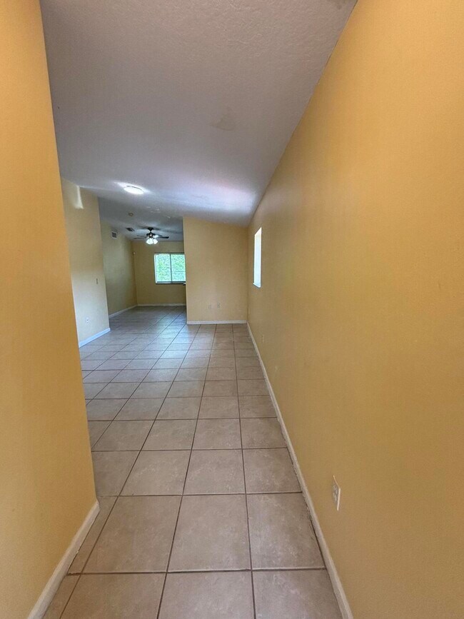 Building Photo - 3512 Briar Bay Blvd