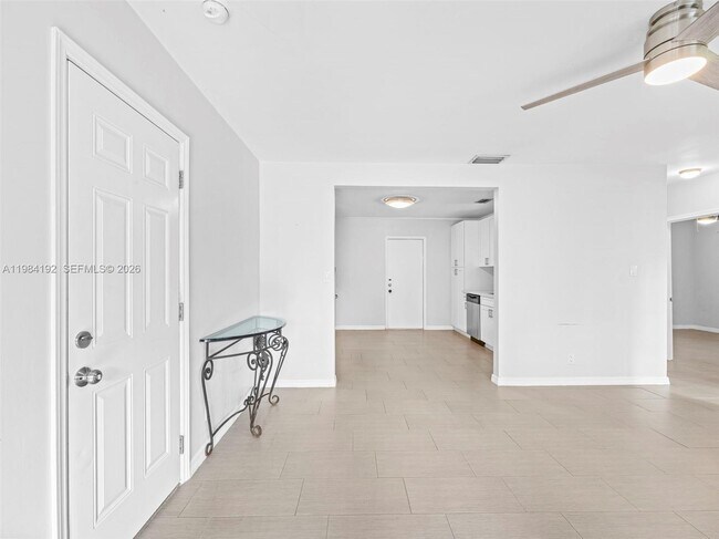 Foto del edificio - 1432 NE 5th Ave