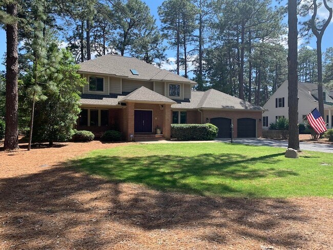 Foto del edificio - 3 Montclair Ln