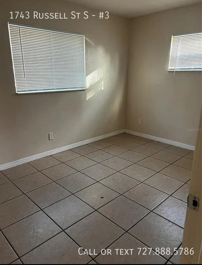 Building Photo - 1743 Russell St S