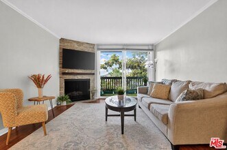 Building Photo - 5003 Westpark Dr