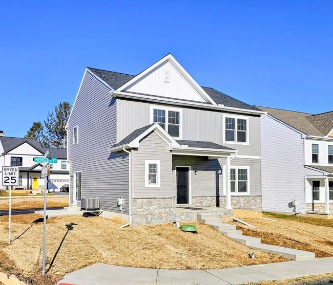 Building Photo - 394 Hensley St