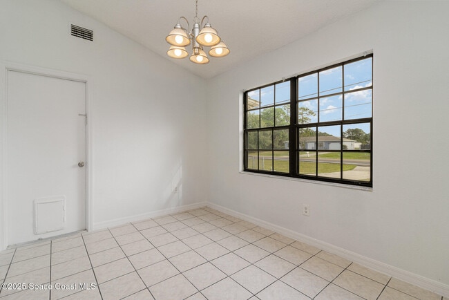 Foto del edificio - 1398 Jupiter Blvd NW