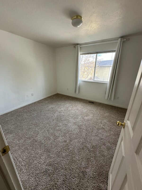 Foto del edificio - 12086 S 735 W