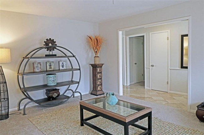 Foto del edificio - 5526 Wigton Dr