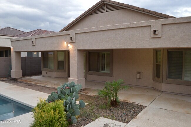 Building Photo - 45156 W Zion Rd