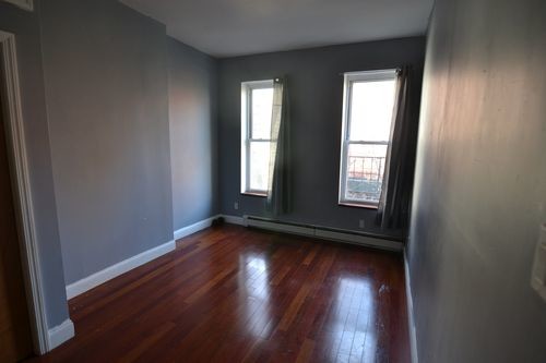 Building Photo - 383 Kosciuszko St