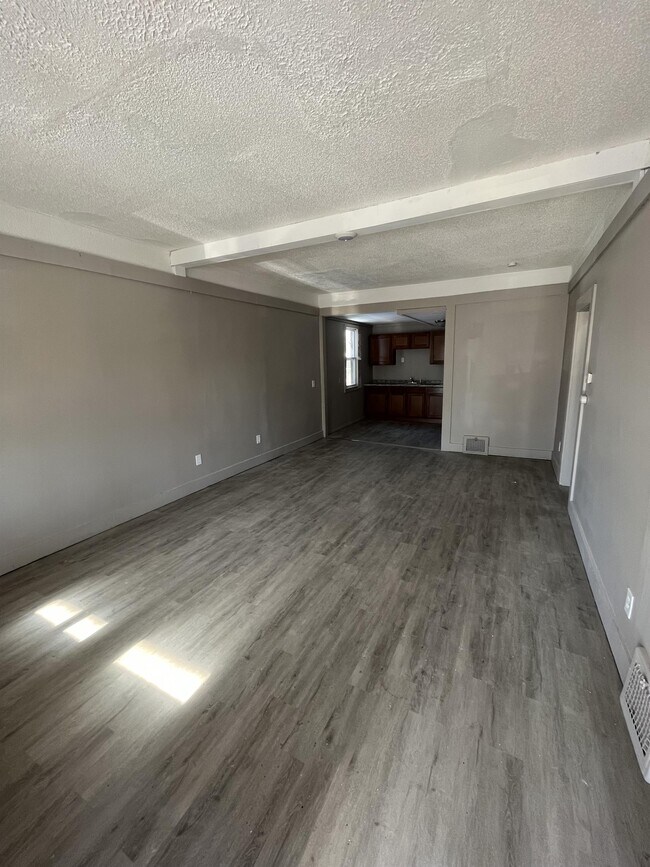 27 E Glenwood Ave, Ecorse, MI 48229 House Rental in Ecorse, MI