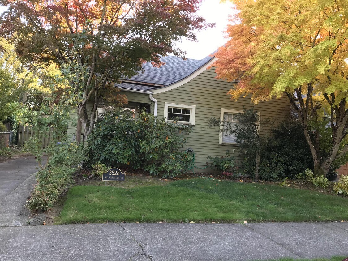 Primary Photo - 3528 NE Schuyler St