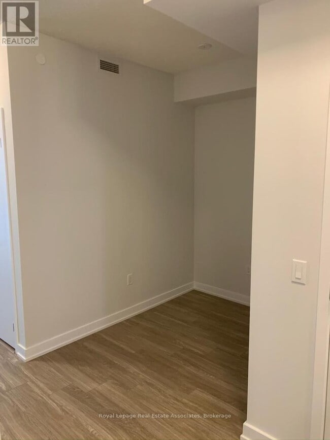 Building Photo - 4055 Parkside Village Dr