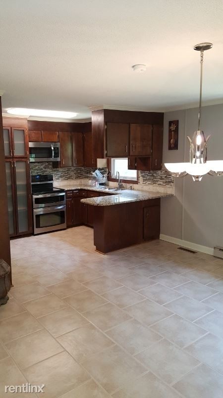 Foto del edificio - 5 br, 2.5 bath House - 246 Briarcliff Dr