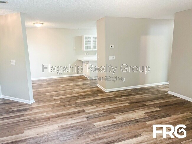 Foto del edificio - 601 Spring Forest Rd