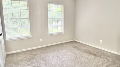 Building Photo - 17743 Seven Pines Dr