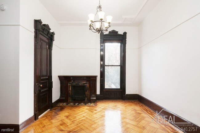 Foto del edificio - 222 Jefferson Ave