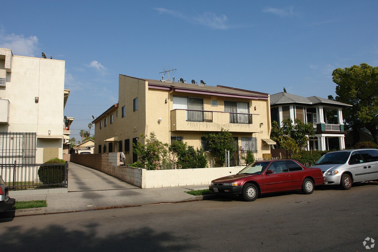 Primary Photo - 732 N Kingsley Dr