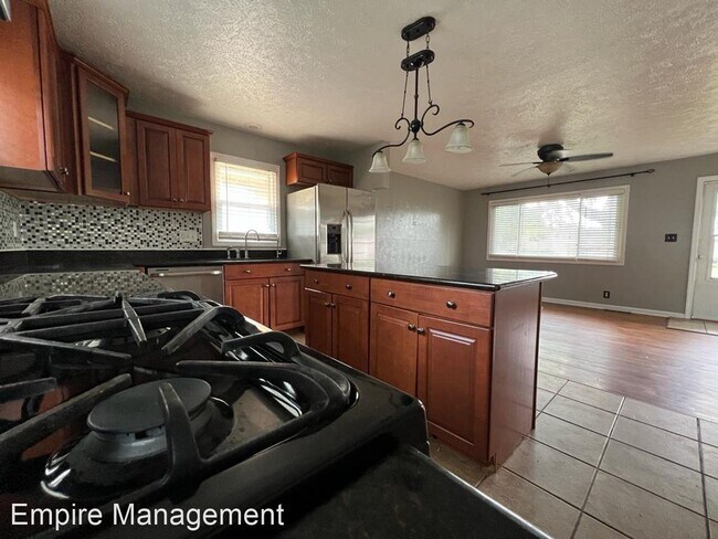 Foto del edificio - 4 br, 2 bath House - 1710 Winston Dr.