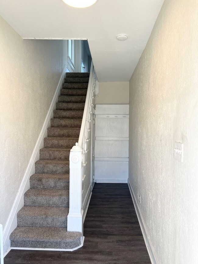 Photo - 3010 Zephyr Ave Apartment