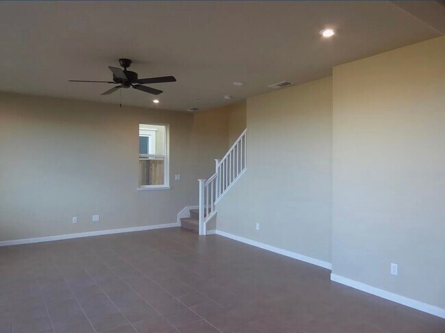 Foto del edificio - 4412 Needlegrass Dr