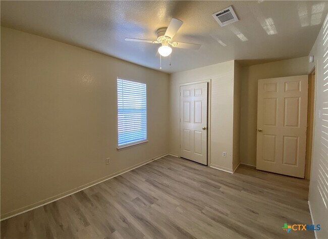 Building Photo - 3402 Cantabrian Dr