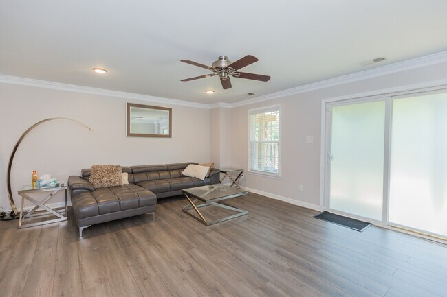 Building Photo - 13353 Diamond Ridge Dr