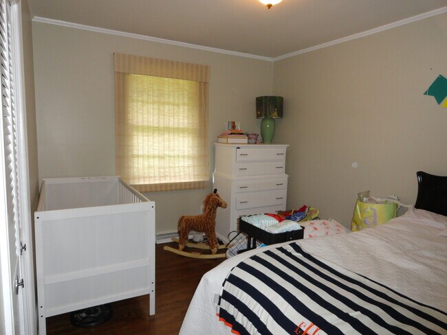 Foto del edificio - 5531 Farmbrook Dr