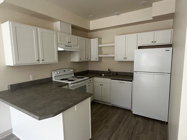 Building Photo - 1935 Table Rock Rd