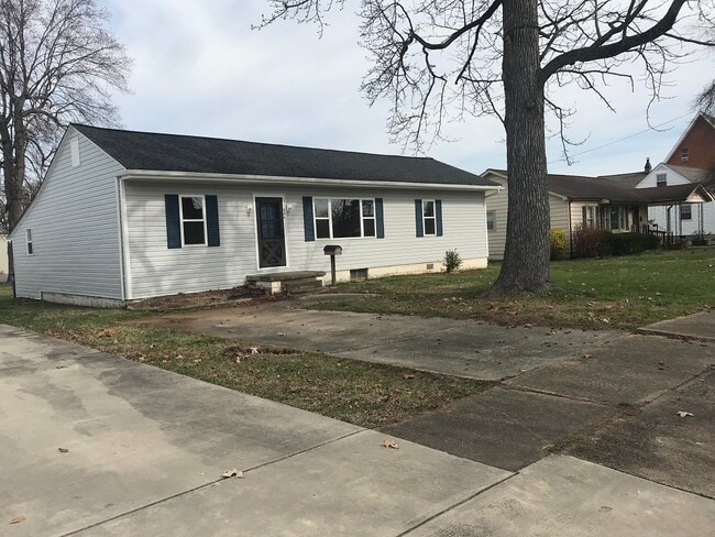 Building Photo - 820 Oakdale Rd