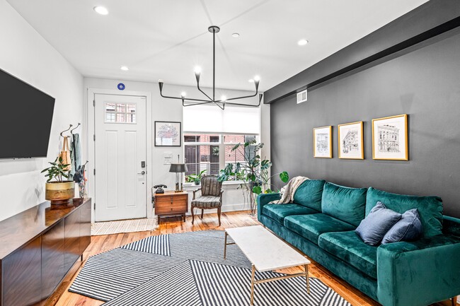 Living room - 2414 Manton St