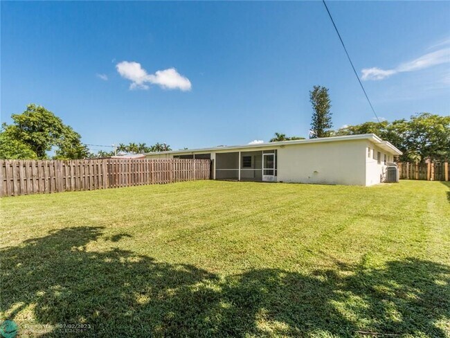 Building Photo - 6825 NW 11th Pl