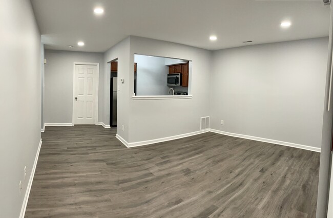 Building Photo - 548B Willow Turn