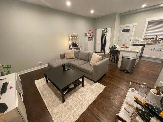 Foto del edificio - 3937 N Lincoln Ave