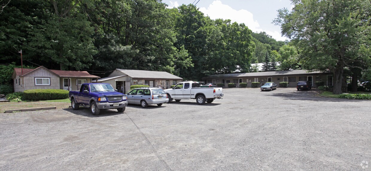 Primary Photo - 148 Route 181