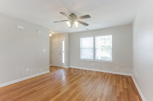 Building Photo - 1690 Stanford Dr