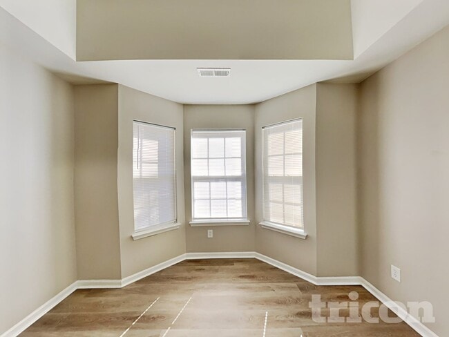 Foto del edificio - 713 Southridge Dr