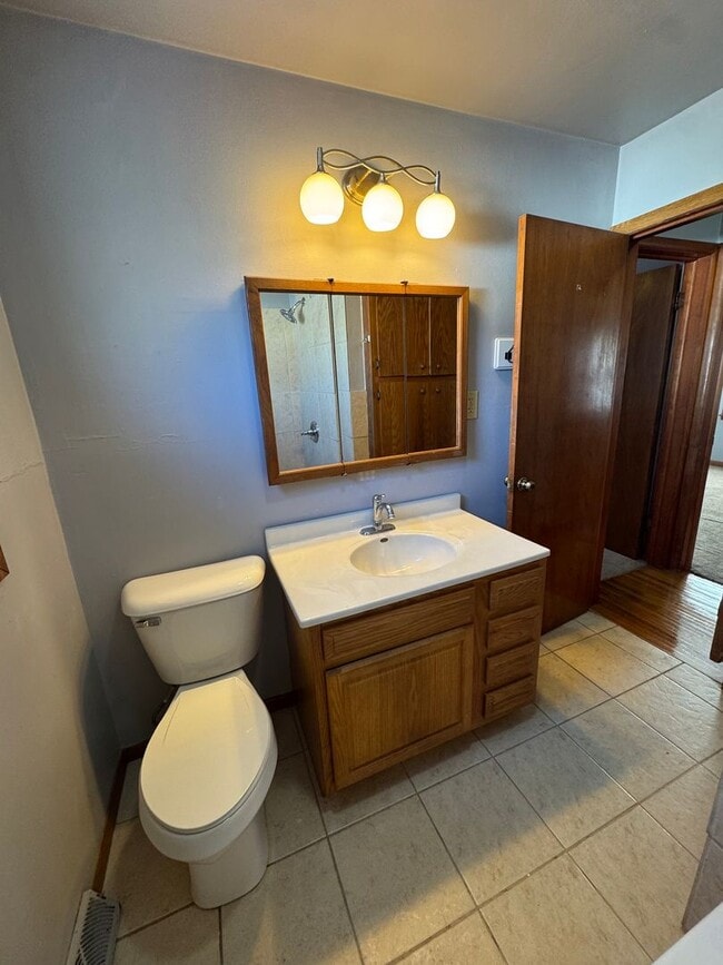 Foto del edificio - Main level house available for rent