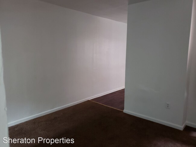 Building Photo - 3 br, 1 bath House - 1010 N. Pine St.