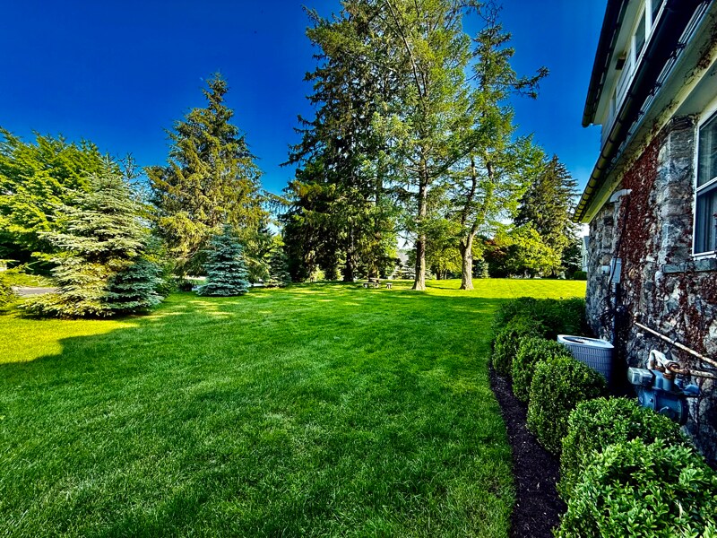 Foto del edificio - 2 High Hill Farm Pl