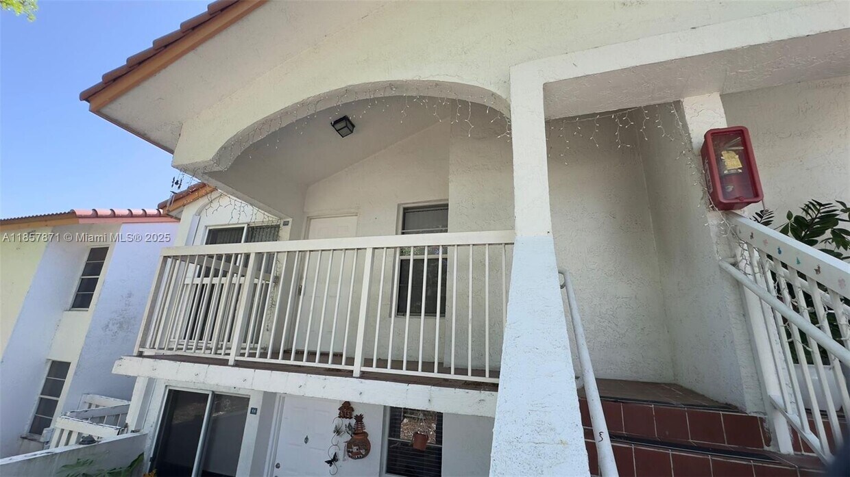 Primary Photo - 7611 SW 153rd Ct