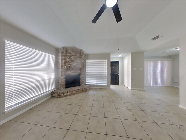 Foto del edificio - 6807 Enns Ln