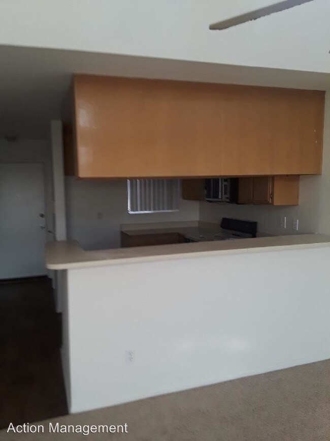 Building Photo - 1360 Redondo Ave