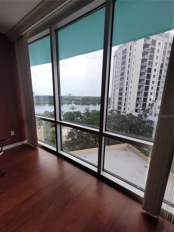 Foto del edificio - 322 E Central Blvd