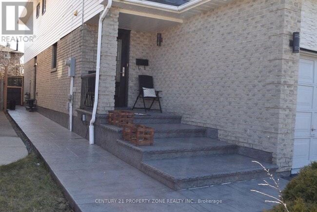 Building Photo - 3200 Osbourne Rd
