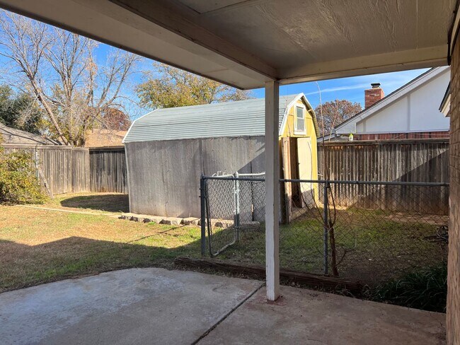 Building Photo - Just Reduced!