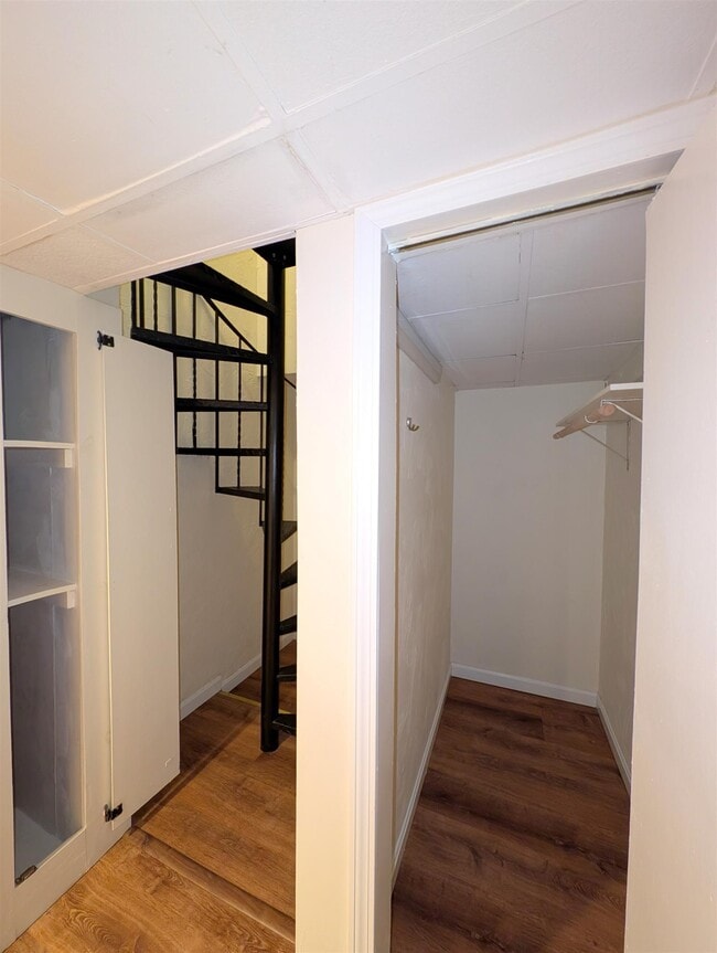 Building Photo - 14 Garrison Ave